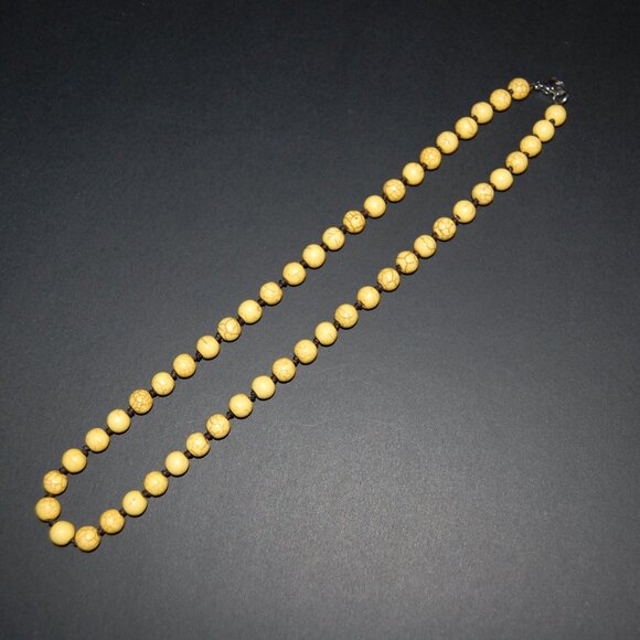 Yellow Stone Necklace,Hand Knotted Necklace,Yellow Necklace - Picture 3 of 4